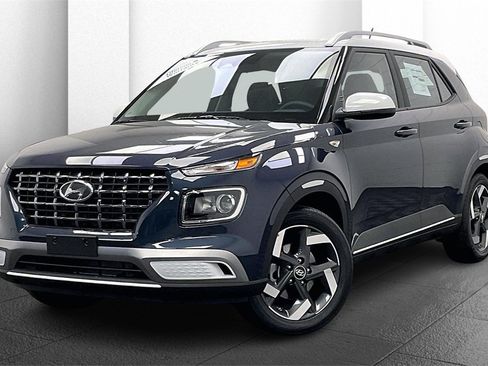 New 2026 Hyundai Venue SEL image 2