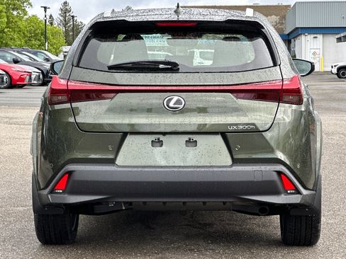 New 2026 Lexus UX 300h FWD image 5