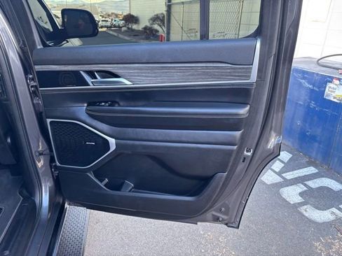 Used 2022 Jeep Wagoneer Series II image 33