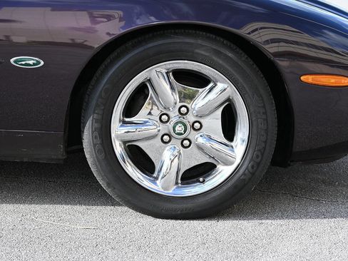 Used 1998 Jaguar XK8 Convertible image 30