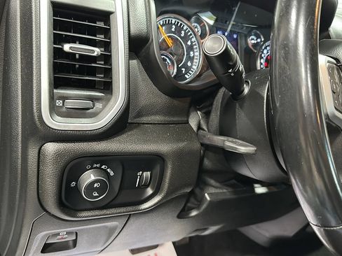 Used 2020 RAM 1500 Big Horn AWD/4WD image 25