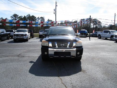 Used 2015 Nissan Titan SV image 7