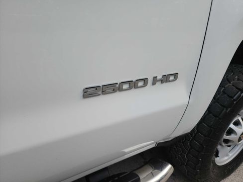 Used 2019 Chevrolet Silverado 2500 W/T w/ WT Convenience Package RWD image 11