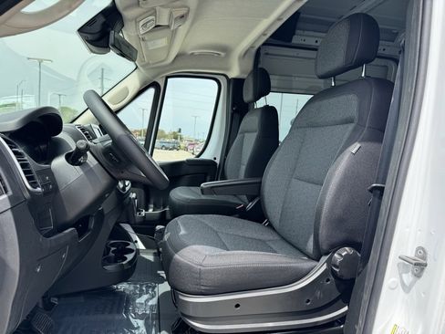 New 2025 RAM ProMaster 3500 w/ Quick Order Package 22G SLT image 17