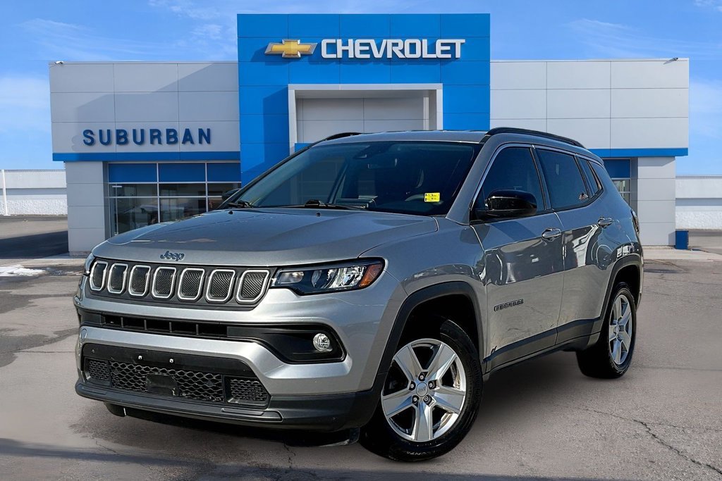 Used 2022 Jeep Compass Latitude FWD image 1
