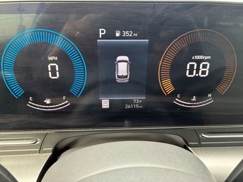 Used 2025 Hyundai Kona SEL FWD image 35