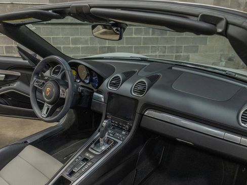 Used 2021 Porsche 718 Boxster RWD image 53