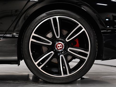 Used 2017 Bentley Flying Spur S V8 AWD/4WD image 19