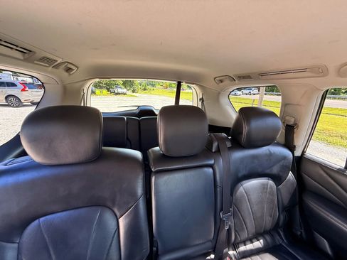 Used 2015 INFINITI QX80 4WD w/ Deluxe Technology Package image 15