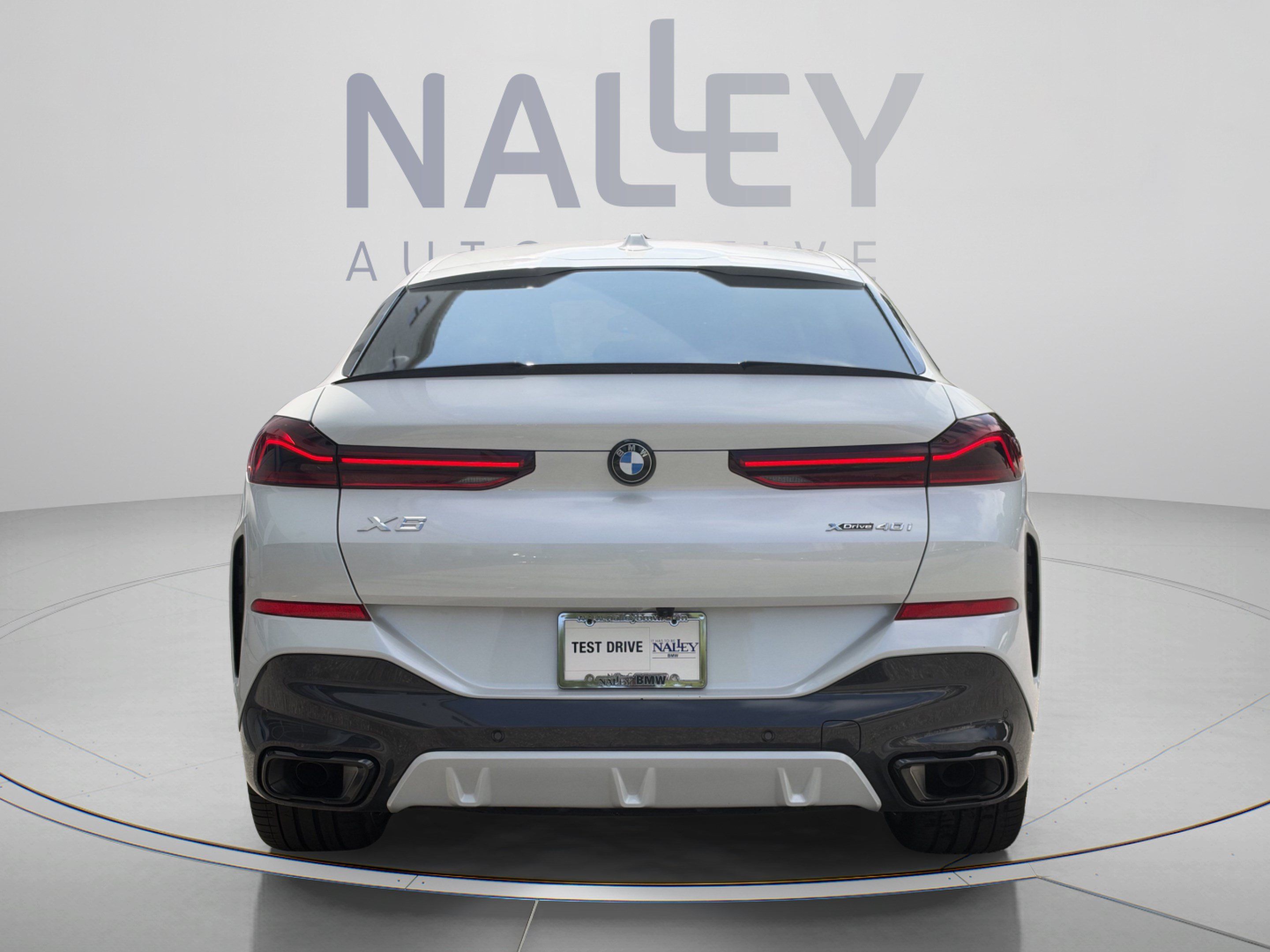 Used 2024 BMW X6 xDrive40i w/ Executive Package AWD/4WD image 3
