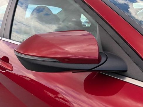 Used 2025 Hyundai Elantra Limited FWD image 11