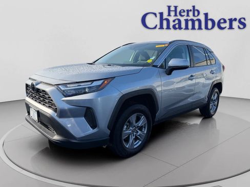 Used 2025 Toyota RAV4 XLE w/ Convenience Package image 10