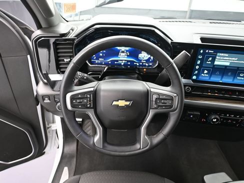 Used 2025 Chevrolet Silverado 3500 LT w/ Safety Package AWD/4WD image 30
