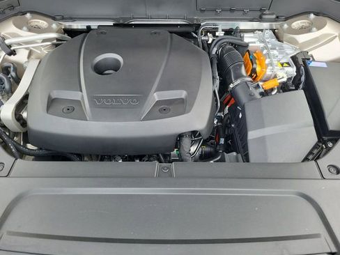 New 2026 Volvo XC90 T8 Plus image 21