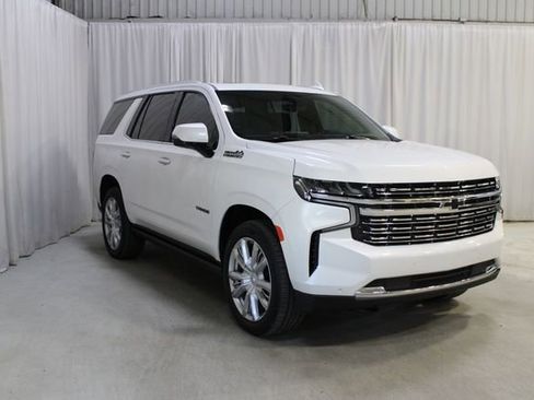 Used 2021 Chevrolet Tahoe High Country w/ Premium Package image 27