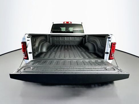 New 2026 RAM 3500 Big Horn AWD/4WD image 15