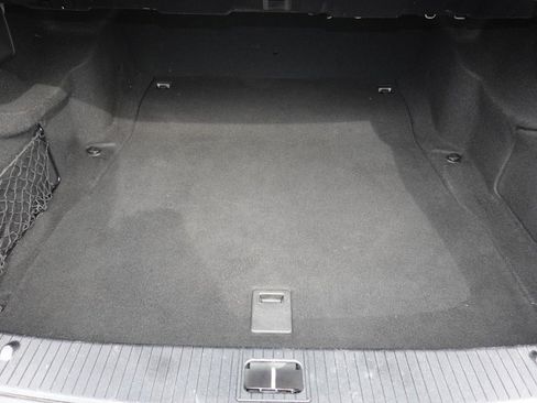 Used 2014 Mercedes-Benz E 350 Sedan image 27