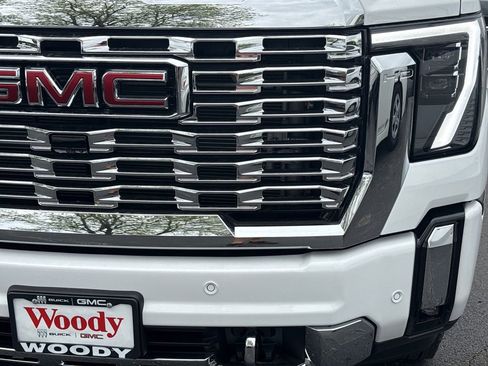 New 2026 GMC Sierra 3500 Denali w/ Denali Reserve Package AWD/4WD image 11