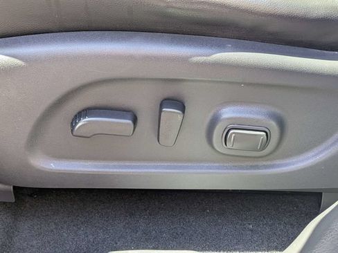 Used 2013 Nissan Pathfinder SL FWD image 21