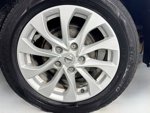 Used 2019 Nissan Sentra SV FWD image 30