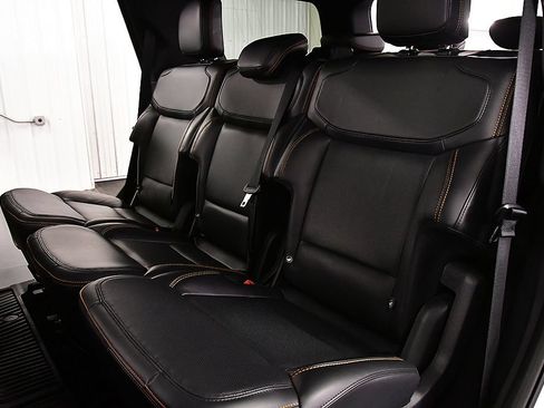 Used 2025 Ford Expedition Tremor AWD/4WD image 30