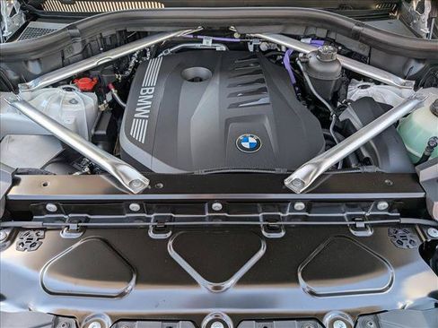 New 2026 BMW X5 xDrive40i AWD/4WD image 18