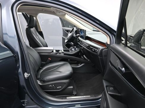 Used 2023 Lincoln Nautilus Reserve image 26