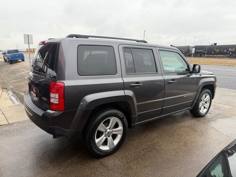 Used 2015 Jeep Patriot Latitude image 24