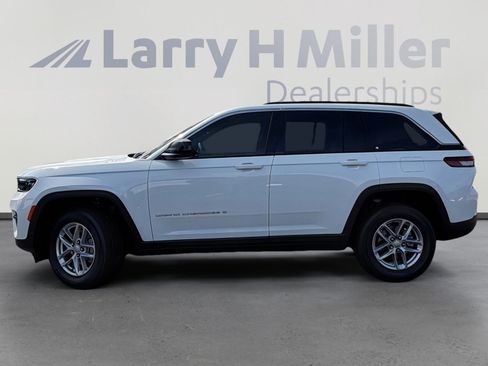 New 2026 Jeep Grand Cherokee Laredo X AWD/4WD image 2