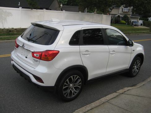 Used 2018 Mitsubishi Outlander Sport LE image 4