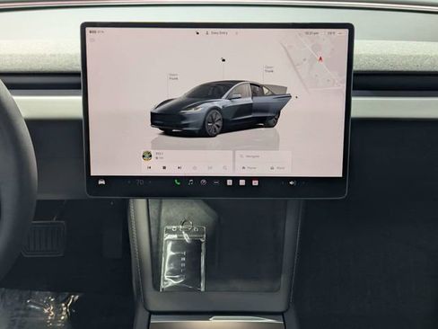 Used 2025 Tesla Model 3 Long Range image 12