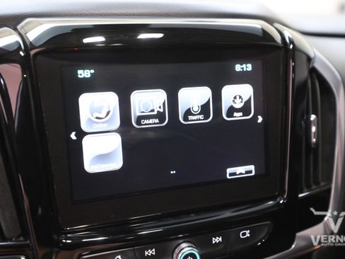 Used 2019 Chevrolet Traverse RS image 27