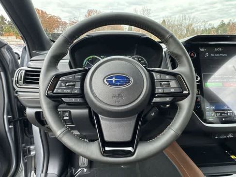 Used 2025 Subaru Forester Touring AWD/4WD image 8