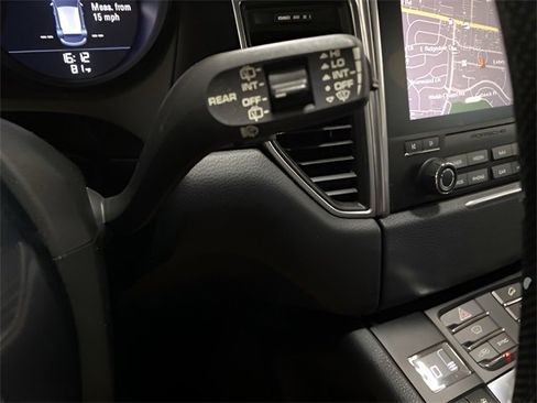 Used 2017 Porsche Macan GTS w/ Premium Package Plus image 31