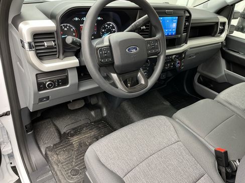 New 2026 Ford F250 XL w/ XL Chrome Package AWD/4WD image 4