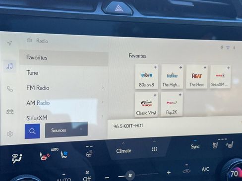 Used 2024 Lexus RZ 300e Premium image 23