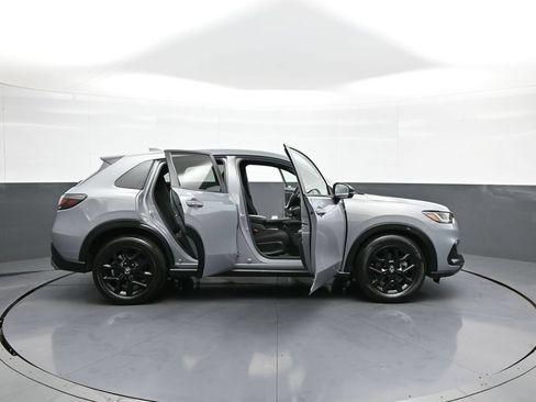 Certified 2024 Honda HR-V Sport image 40