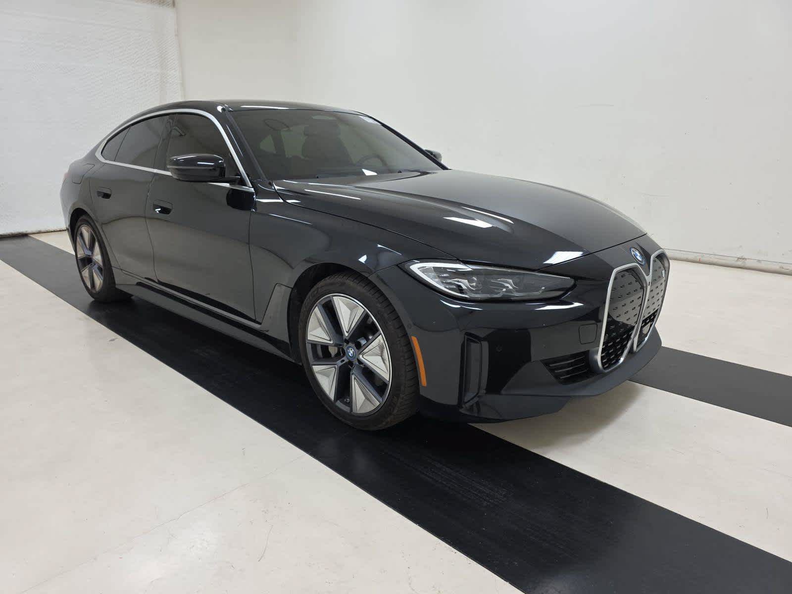 Used 2023 BMW i4 eDrive40 RWD image 3