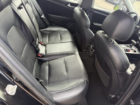 Used 2018 Kia Stinger Premium AWD/4WD image 16