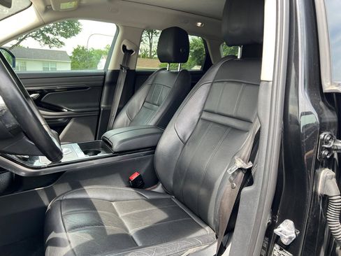 Used 2020 Land Rover Range Rover Evoque SE AWD/4WD image 19