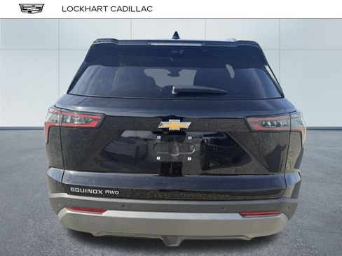 Used 2025 Chevrolet Equinox LT w/ Convenience Package II image 12