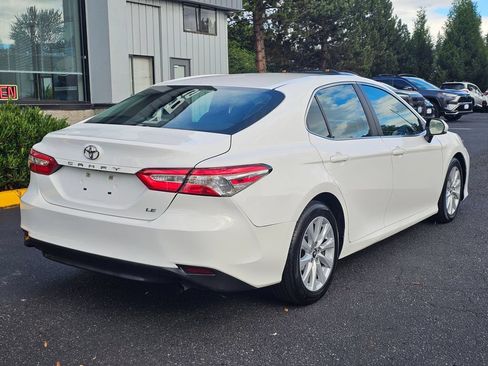 Used 2018 Toyota Camry LE FWD image 7