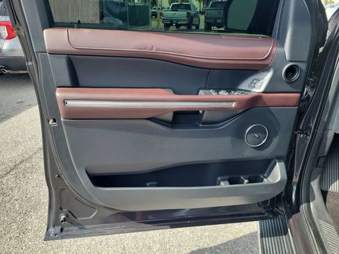 Used 2022 Ford Expedition Max Limited RWD image 21