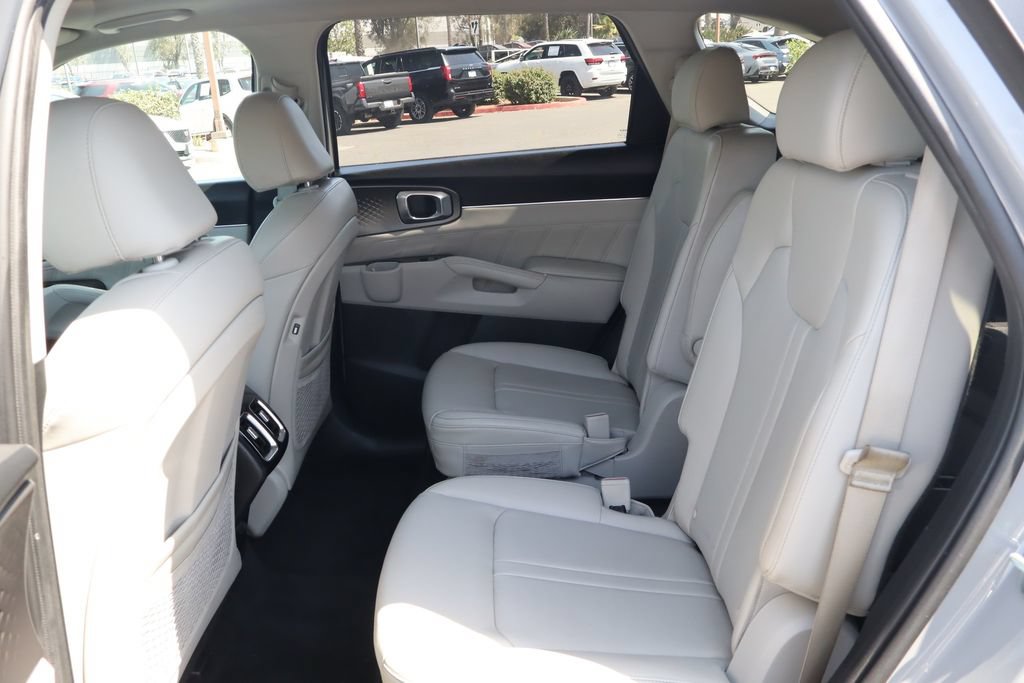 Used 2023 Kia Sorento SX FWD image 33
