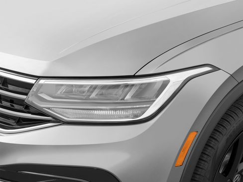 Used 2023 Volkswagen Tiguan SE R-Line FWD image 49