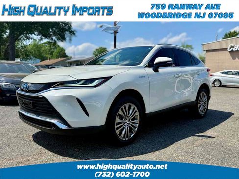 Used 2021 Toyota Venza XLE w/ Softex Package AWD/4WD image 4