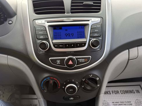 Used 2014 Hyundai Accent GLS image 16