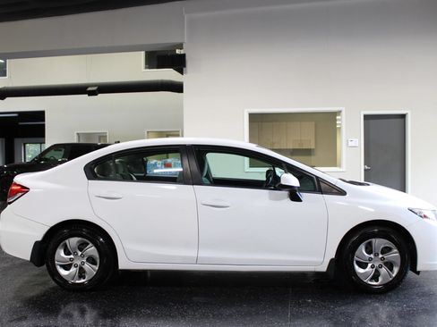Used 2013 Honda Civic LX image 2