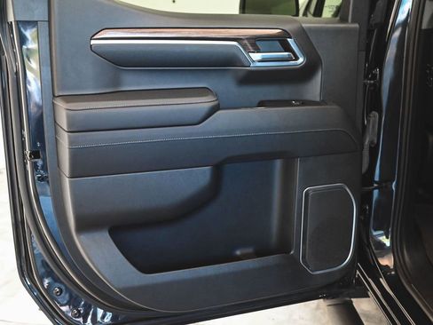 Used 2023 Chevrolet Silverado 1500 RST w/ Convenience Package II AWD/4WD image 12