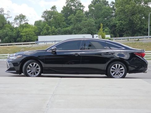 Used 2019 Toyota Avalon XLE w/ Moonroof Package FWD image 24